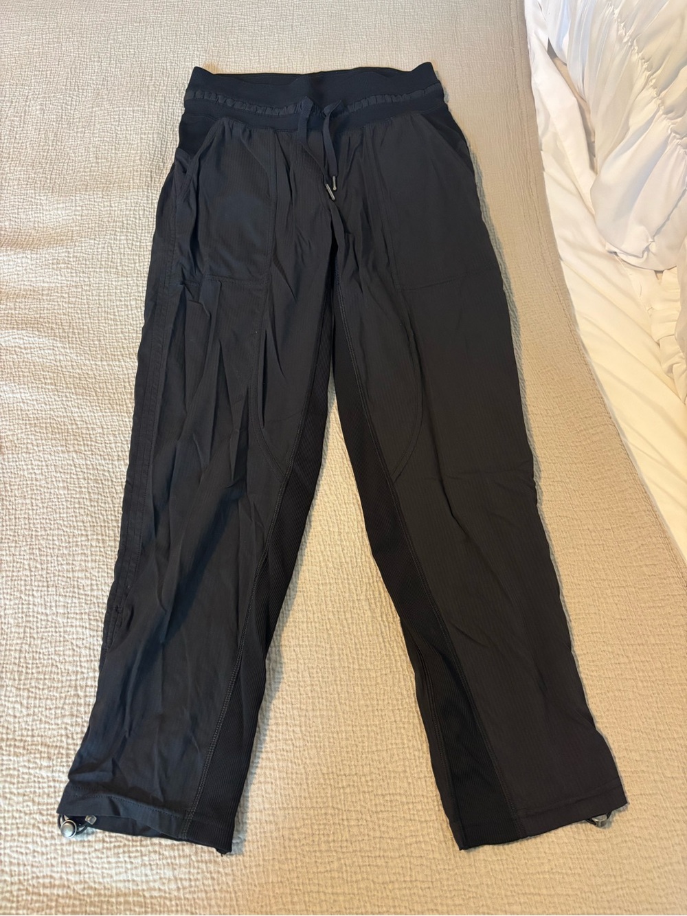 lululemon athletica Black Cropped Drawstring Ankle Pants